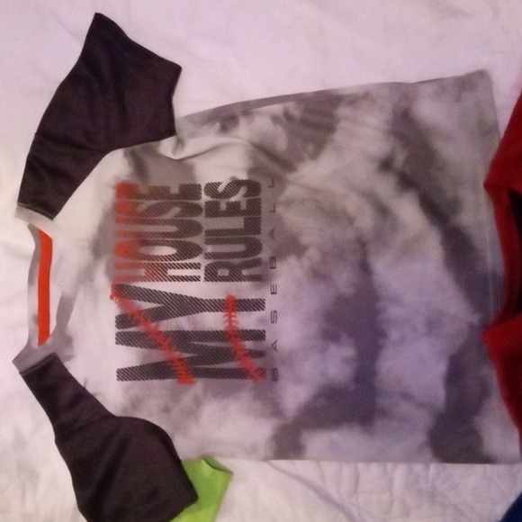 4 boys tshirt bundle - Picture 5 of 5